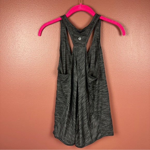 Lululemon The Essential Tank Top Size 8 - Picture 4 of 4